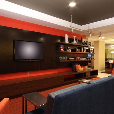 Courtyard By Marriott Palmdale Hotel Екстериор снимка
