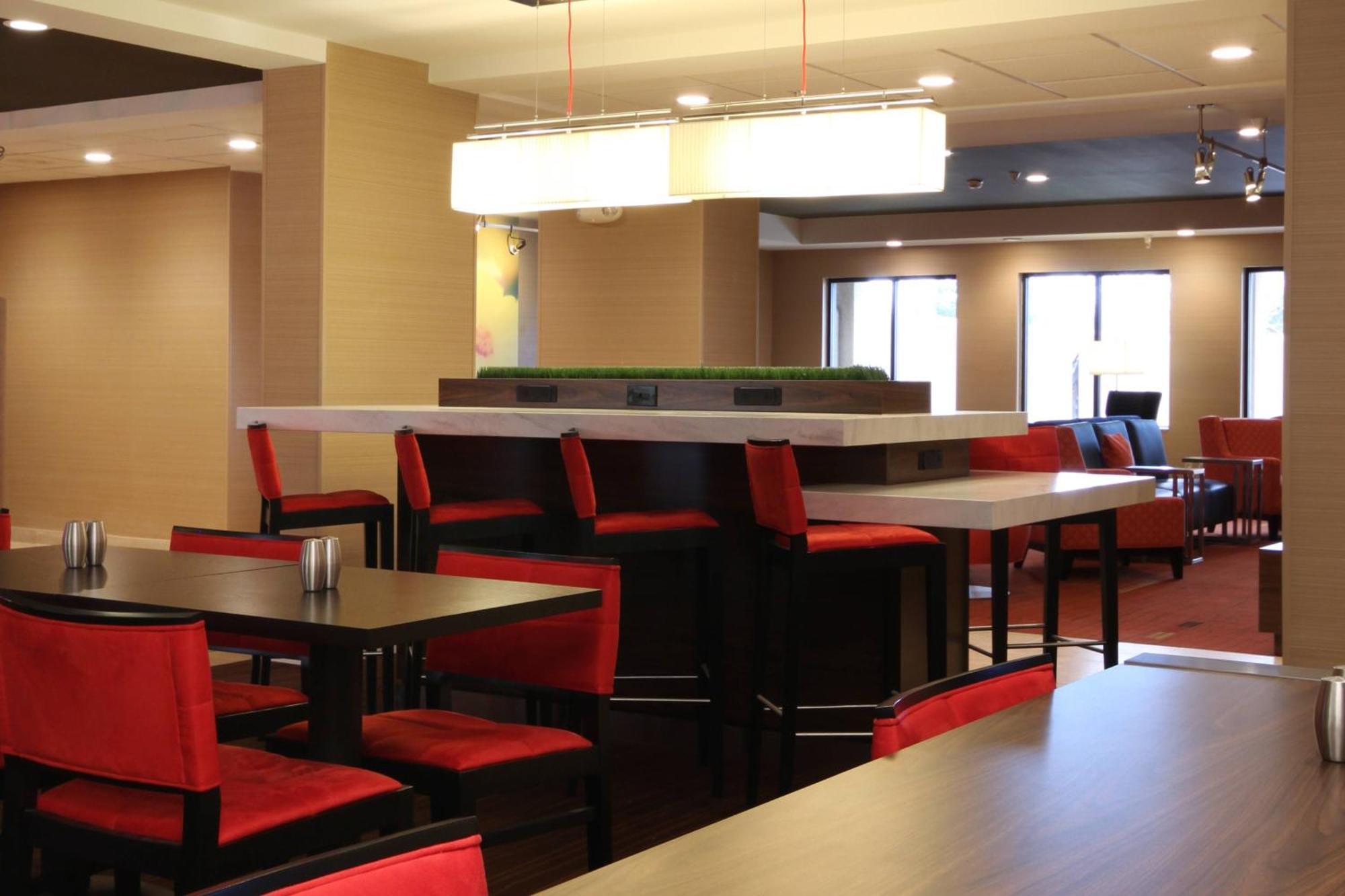 Courtyard By Marriott Palmdale Hotel Екстериор снимка